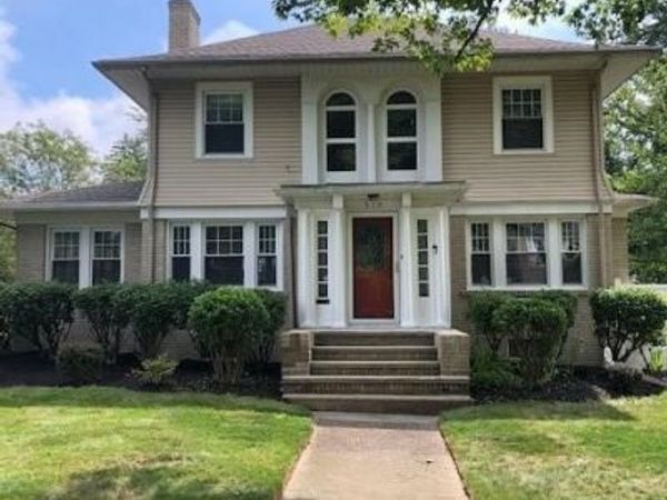 515 Sunset View Drive, Akron, OH 44320
