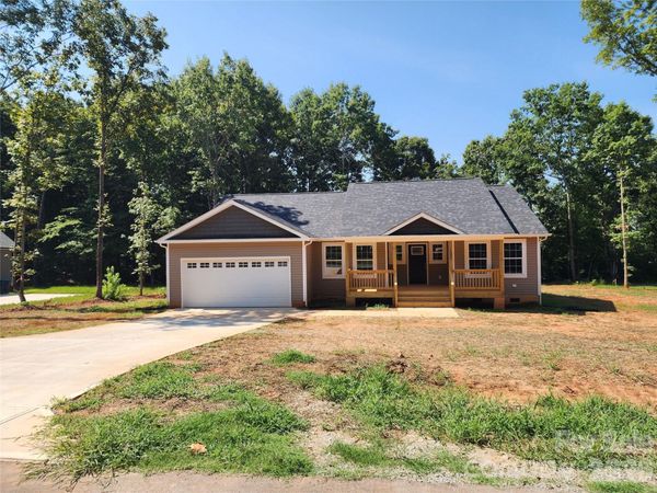 1940 Friendly Lane , Unit 38, Newton, NC 28658