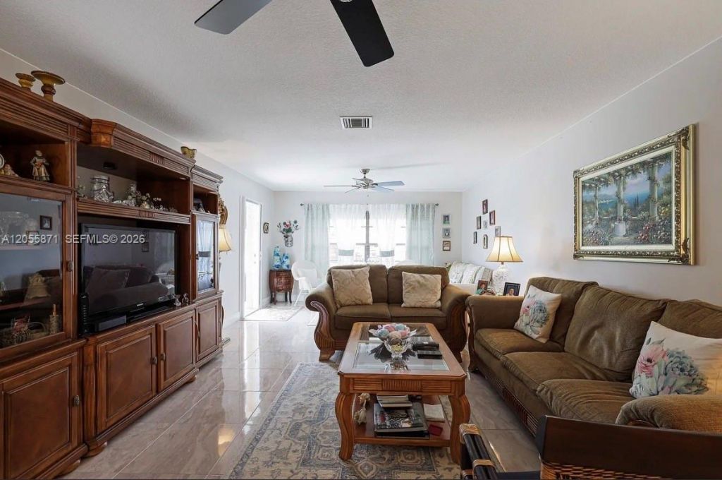 9860 Chestnut Tree , Boynton Beach, FL 33436 Photo