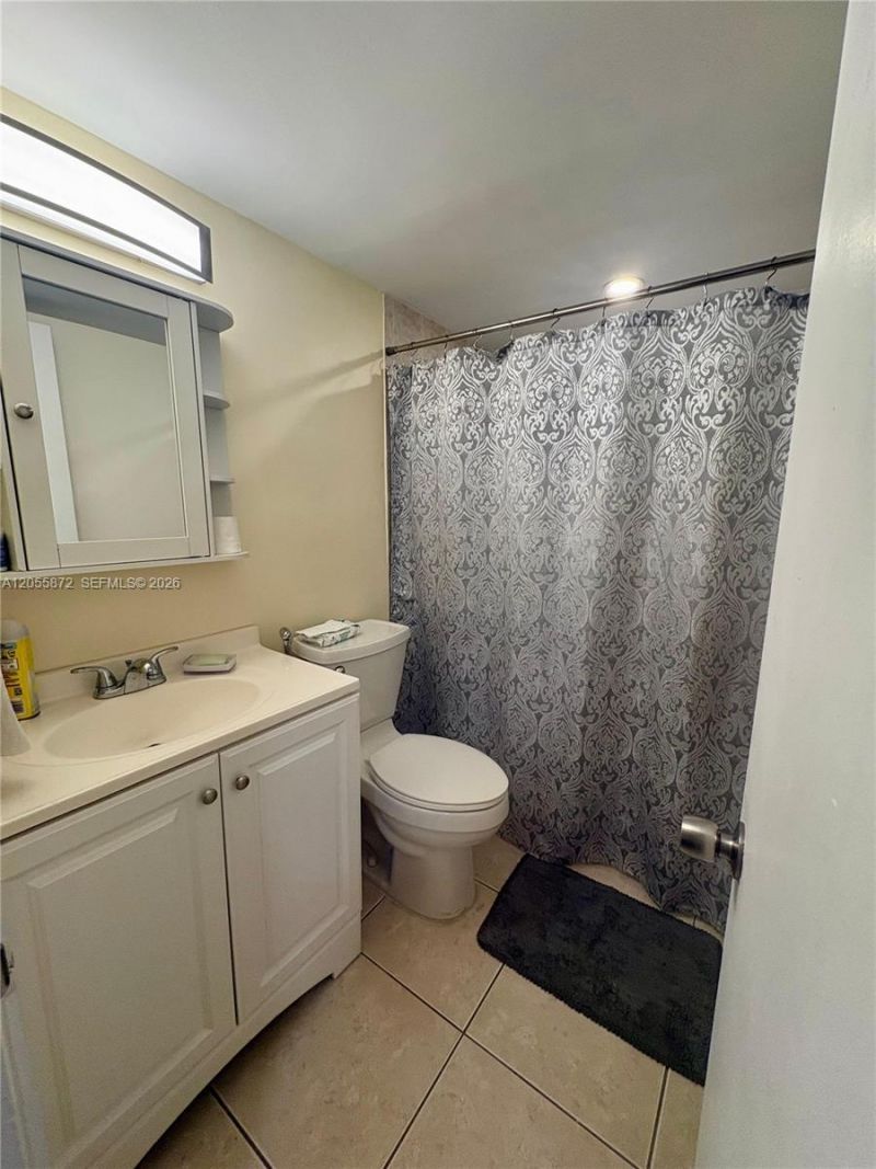 5050 NW 7th St , Unit 309, Miami, FL 33126 Photo