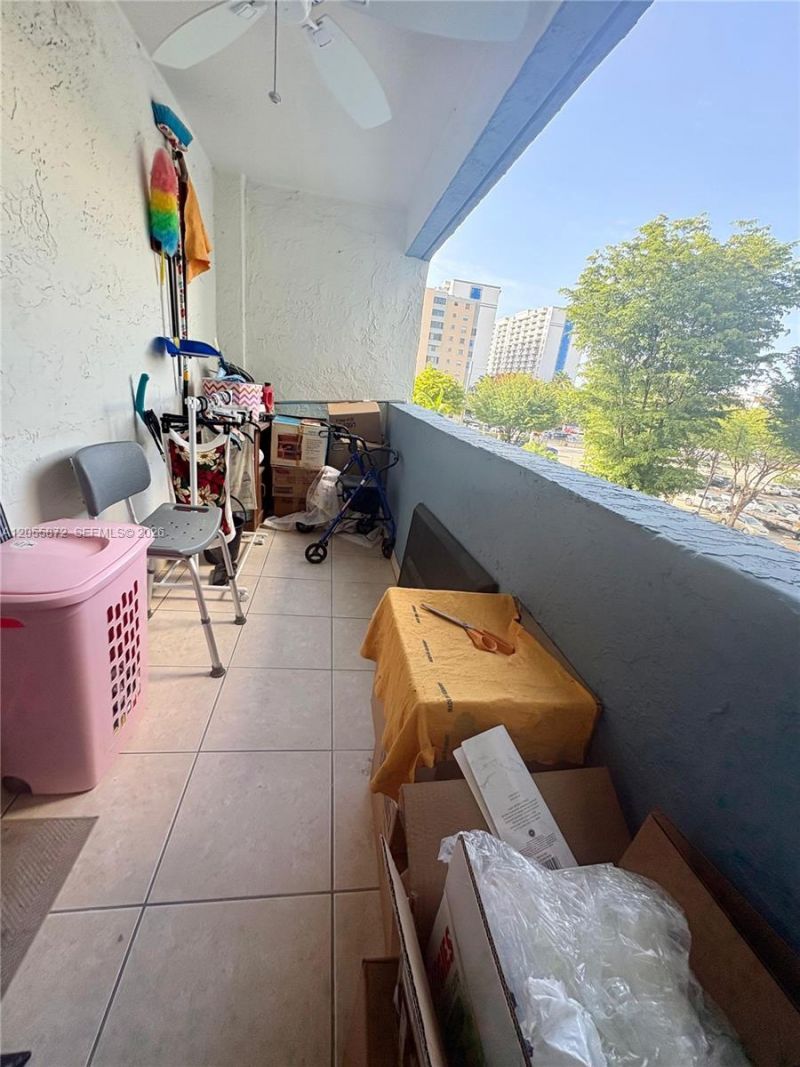 5050 NW 7th St , Unit 309, Miami, FL 33126 Photo