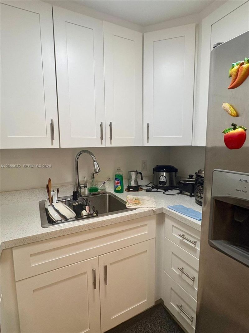5050 NW 7th St , Unit 309, Miami, FL 33126 Photo