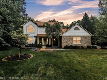 8242 Terrace Court, Hamburg Twp, MI 48169