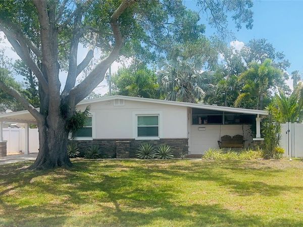 4201 DES MOINES STREET NE, ST PETERSBURG, FL 33703