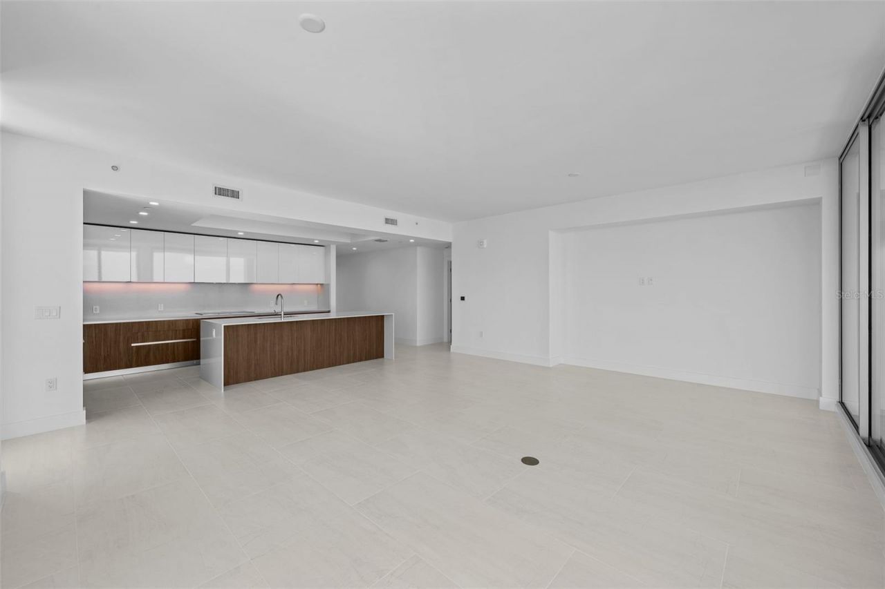5713 Bowen Daniel Dr., Unit 1506, Tampa, FL 33616 Photo