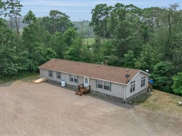 4335 Dry Bridge Road, Alexander, NY 14005