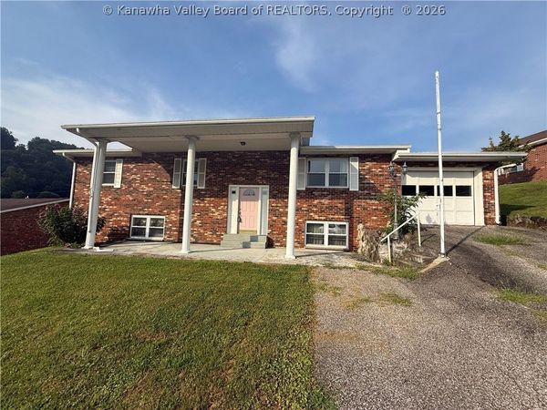 40 Hickory Lane, Madison, WV 25130