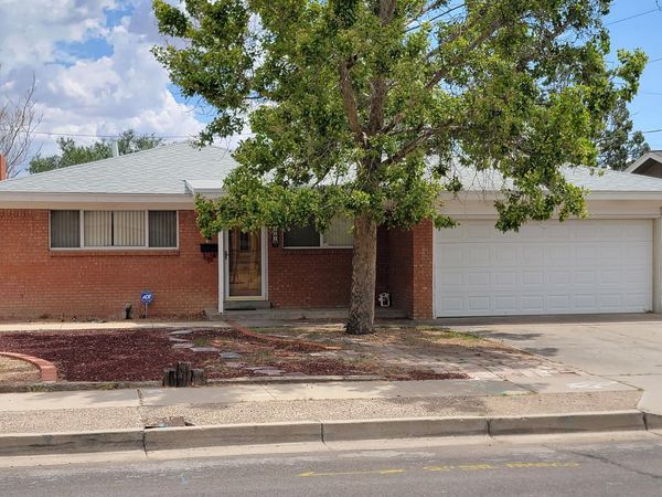 8424 Palo Duro Avenue NE, Albuquerque, NM 87111