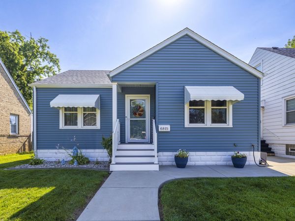 6821 Huron Avenue, Hammond, IN 46323