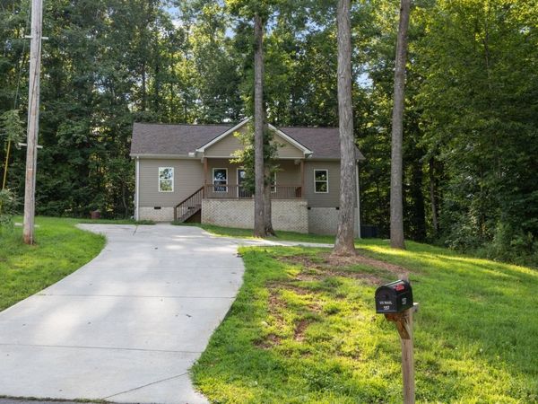 537 Lewis Ln , Charlotte, TN 37036