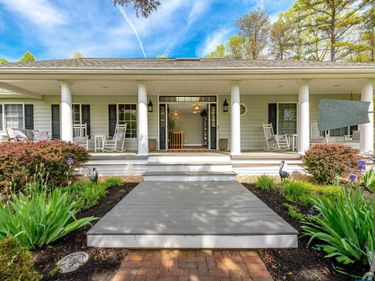 1089 BROKEN ISLAND RD, Palmyra, VA 22963