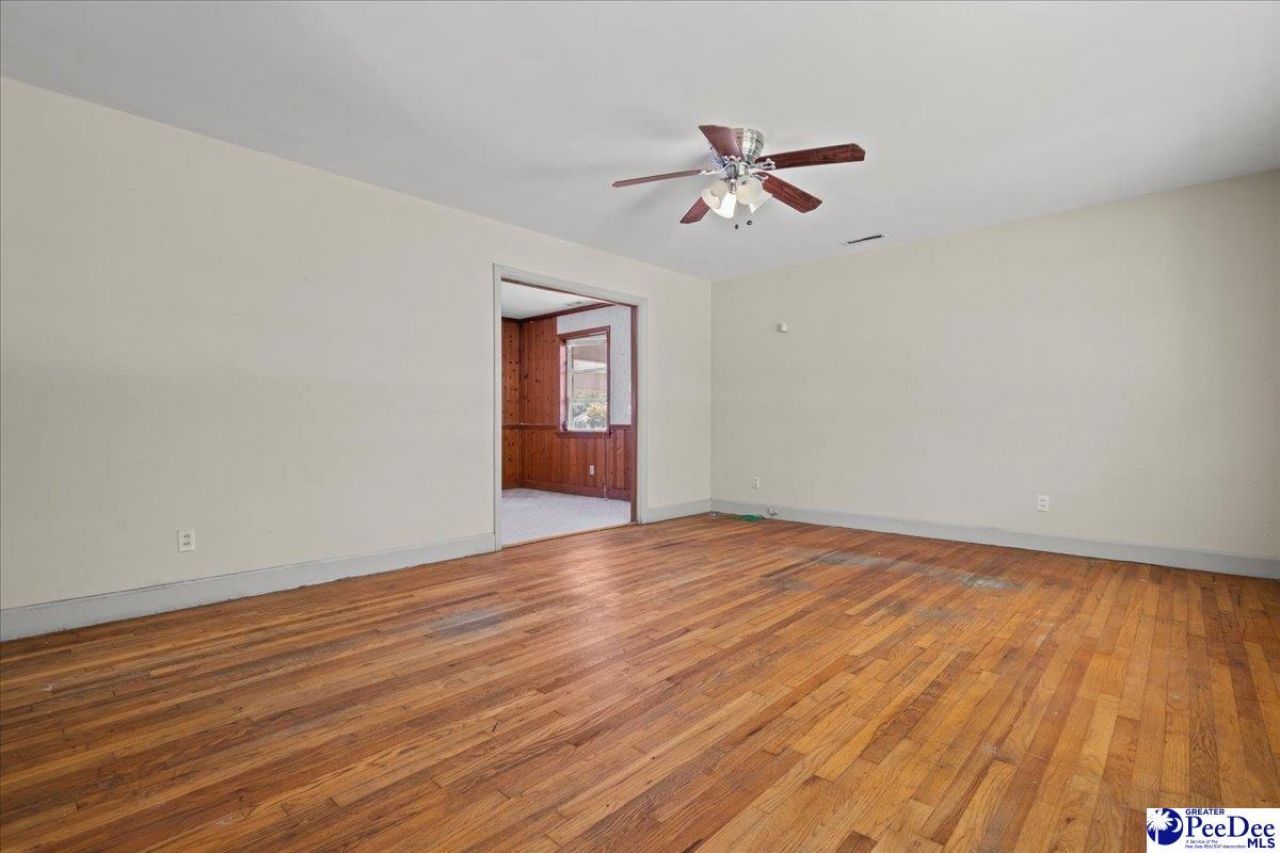 1900 New Hope Drive Photo 4