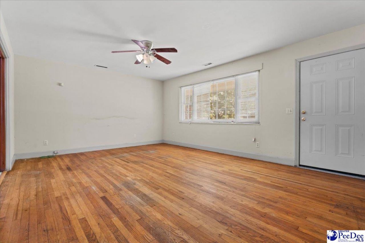 1900 New Hope Drive Photo 5