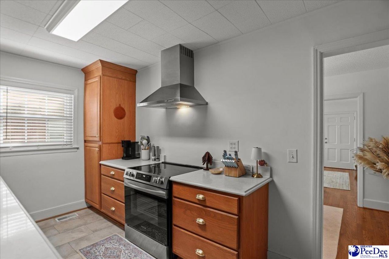 59 Lynn Ave Photo 13