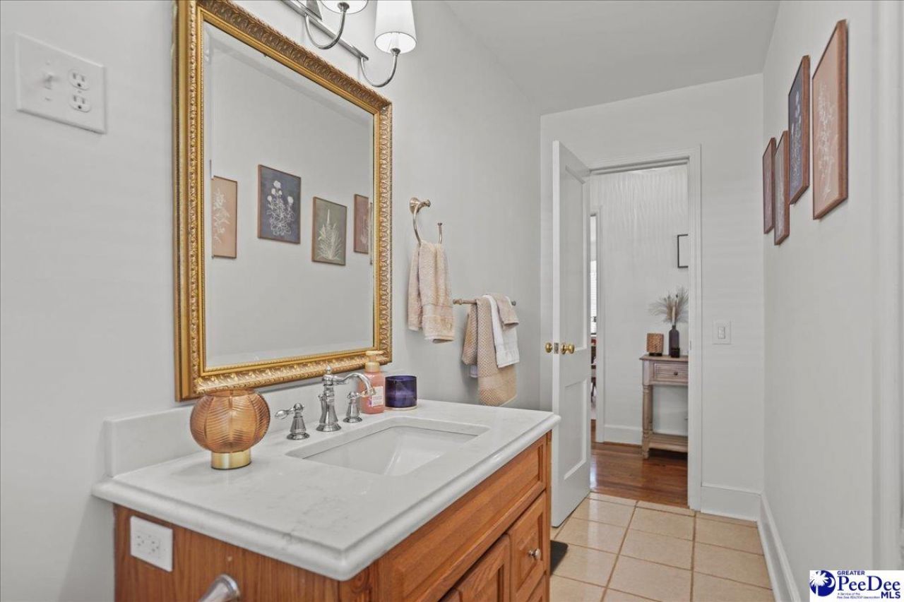 59 Lynn Ave Photo 17