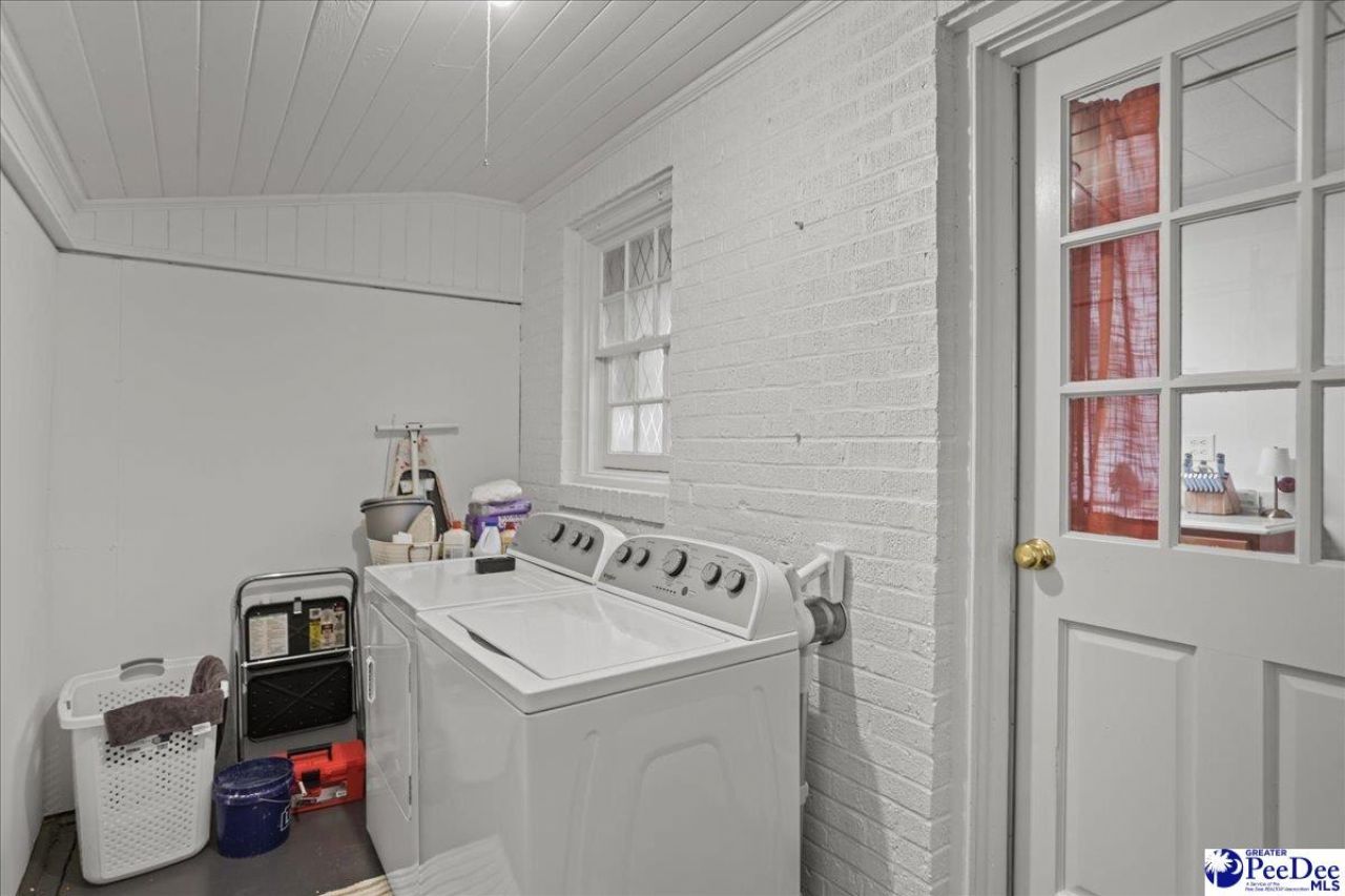 59 Lynn Ave Photo 21
