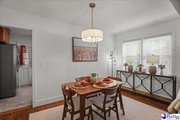 59 Lynn Ave photo 4