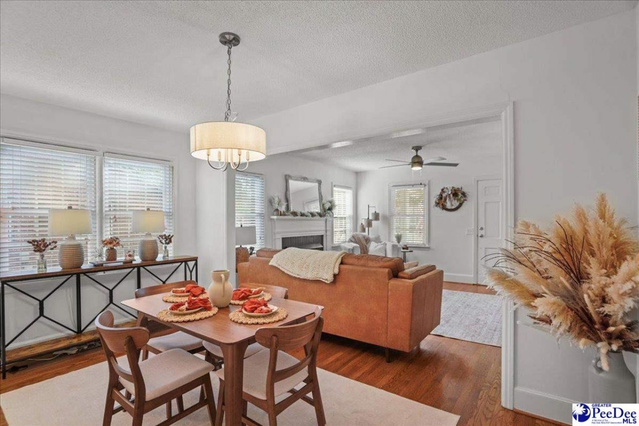 59 Lynn Ave Photo 8