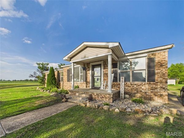 404 N Main Street , Gideon, MO 63848