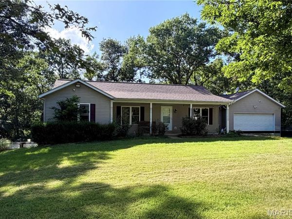 719 White Dogwood Court , St Clair, MO 63077