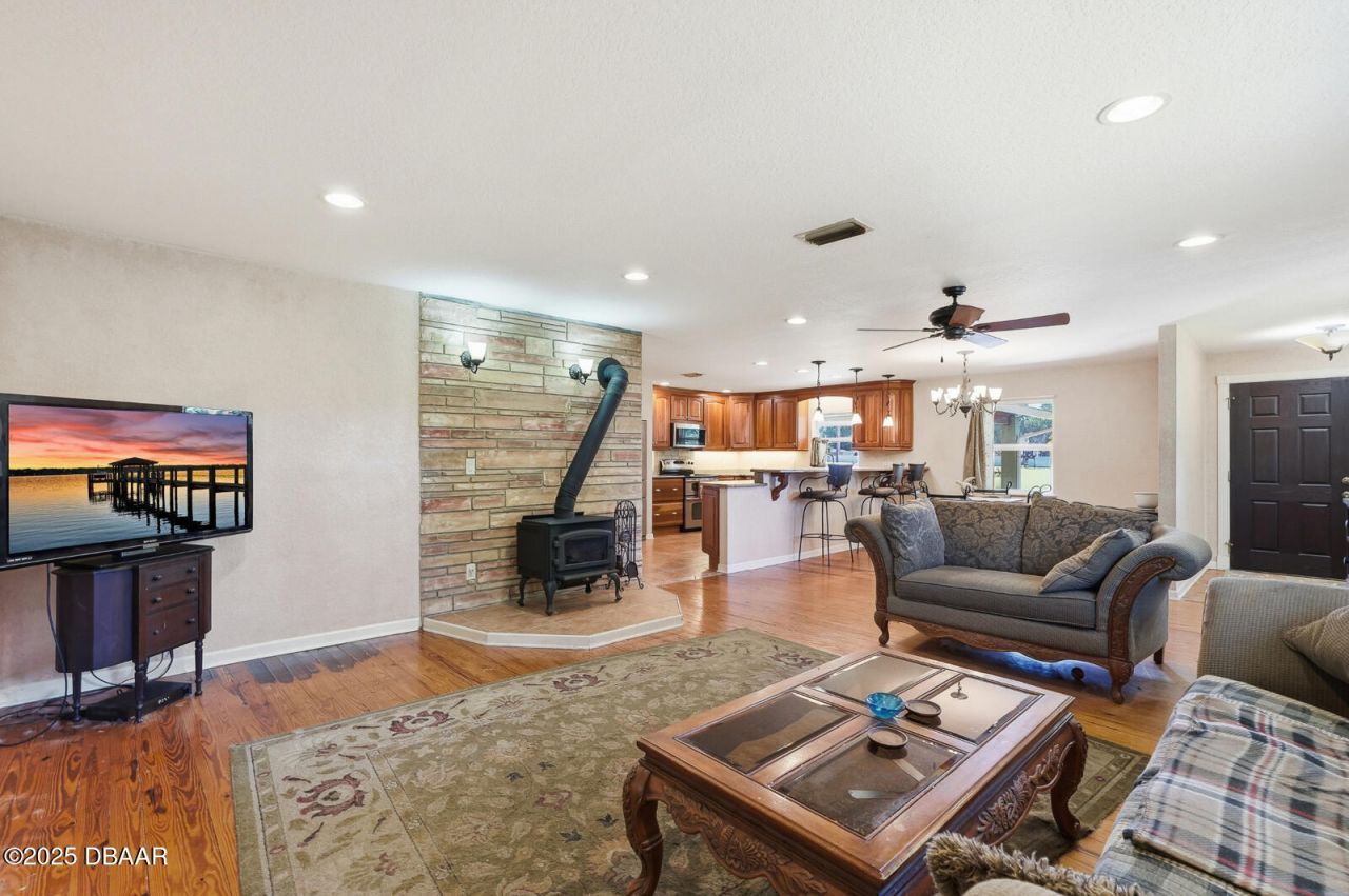 191 Howes Street, Oak Hill, FL 32759 Photo