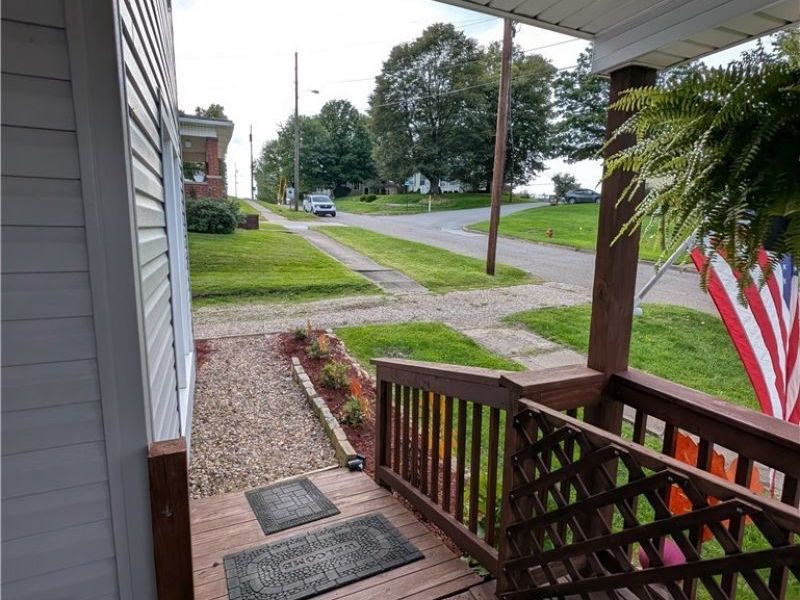 214 Charleston Street, Cadiz, OH 43907 Photo 6