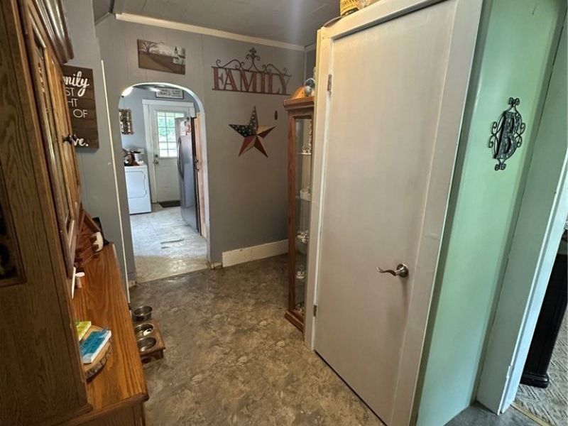 214 Charleston Street, Cadiz, OH 43907 Photo 8