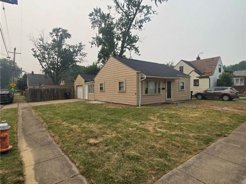 4542 W 172 Street, Cleveland, OH 44135 Photo 2