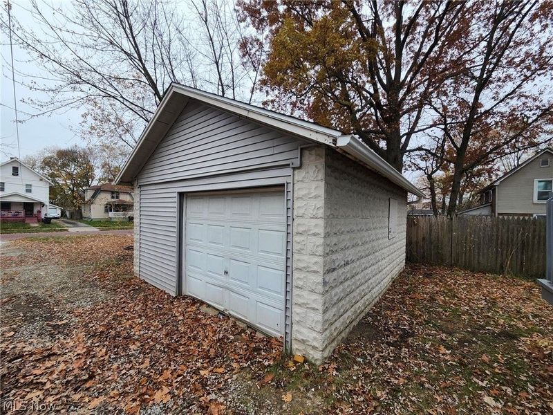 528 Gridley Street, Akron, OH 44306 Photo 11