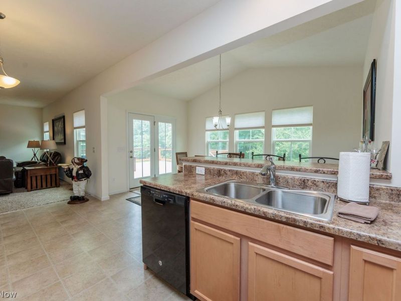 141 Fenwick Drive, Brunswick, OH 44212 Photo 6