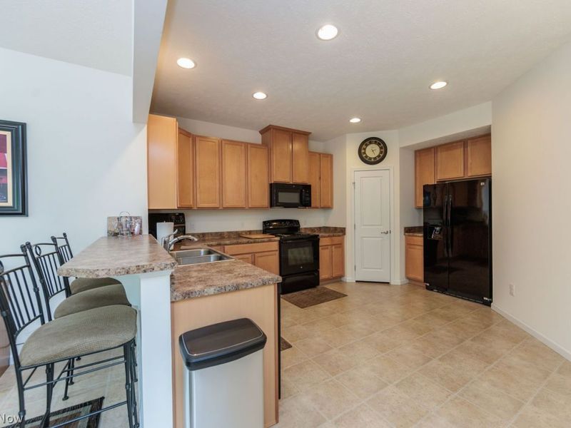141 Fenwick Drive, Brunswick, OH 44212 Photo 7