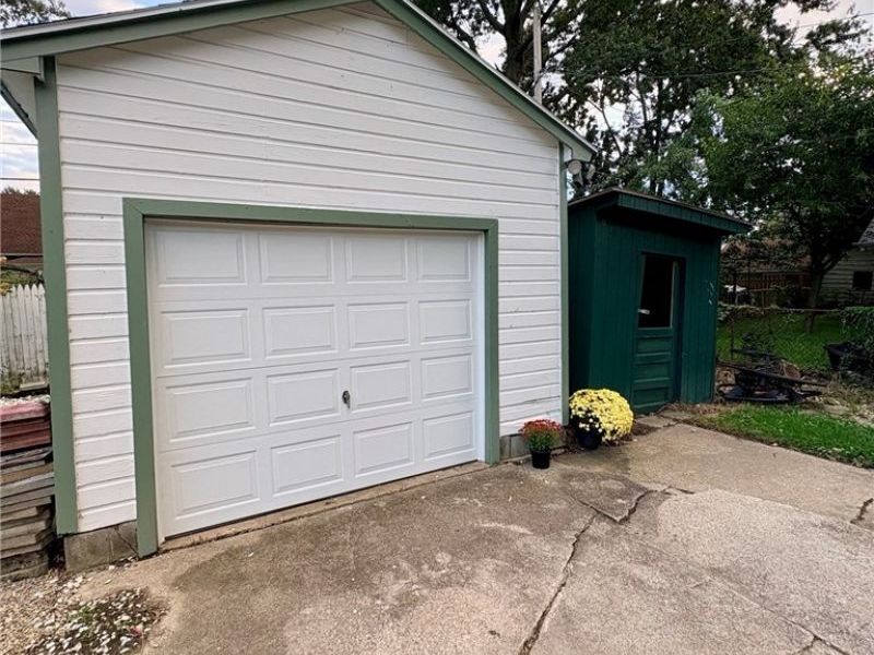 237 E Broad Street, Elyria, OH 44035 Photo 10