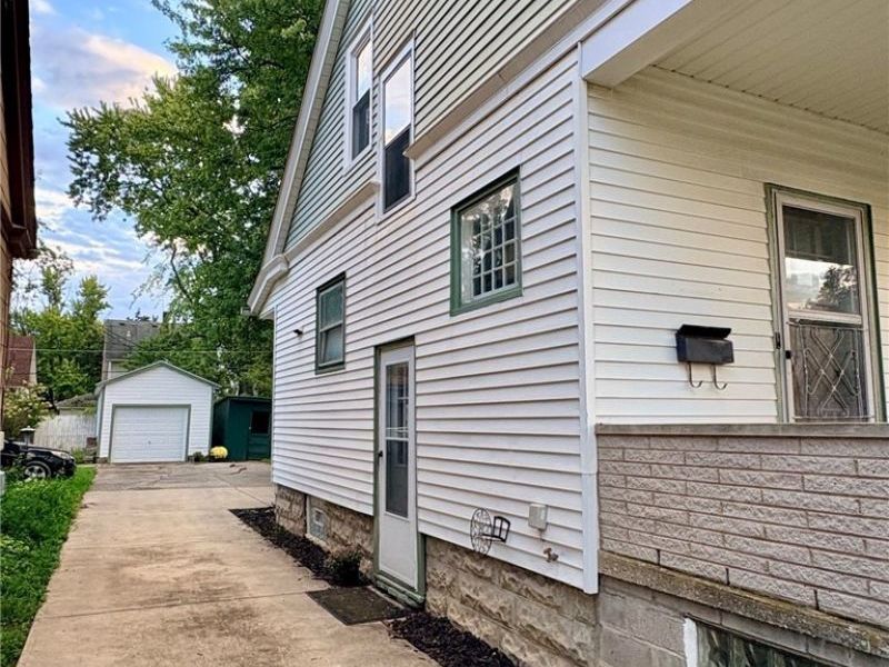 237 E Broad Street, Elyria, OH 44035 Photo 6