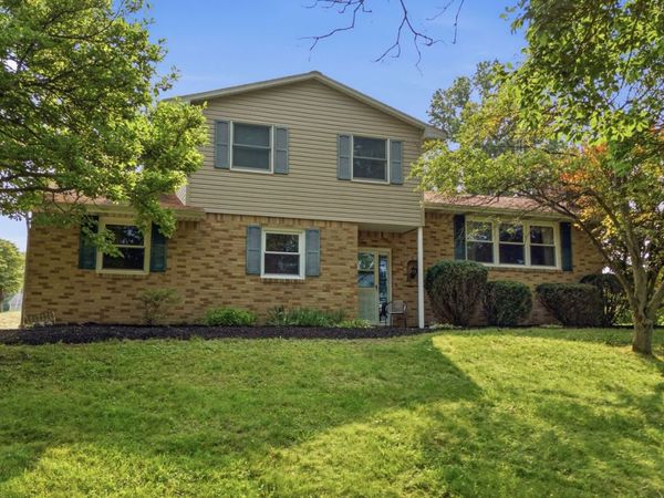11251 NE Lynwood Drive NE, Magnolia, OH 44643