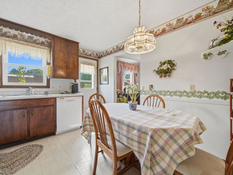 11251 NE Lynwood Drive NE, Magnolia, OH 44643 Photo 15