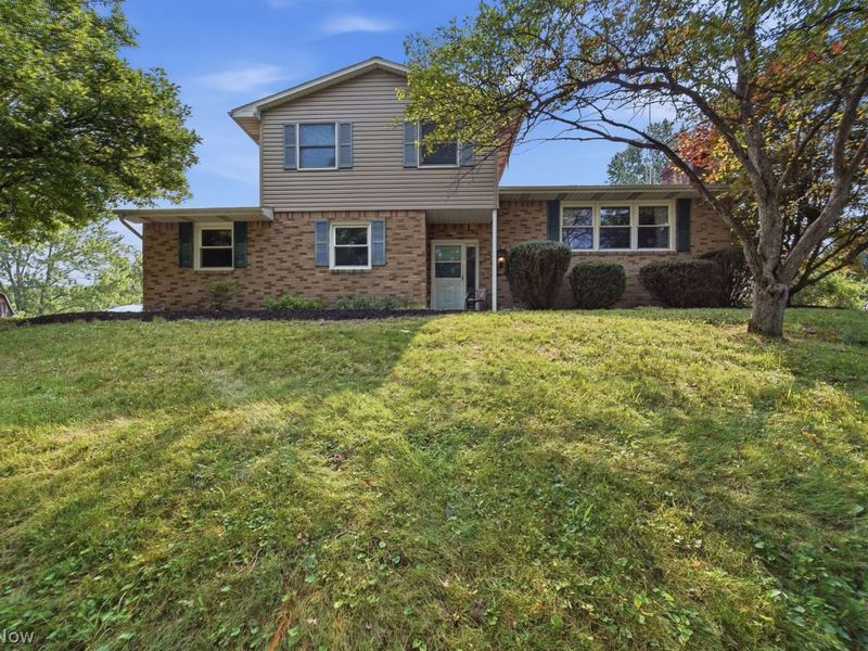 11251 NE Lynwood Drive NE, Magnolia, OH 44643 Photo 2
