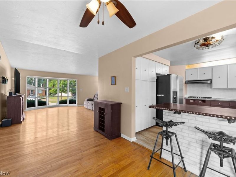 906 Long Ridge Drive, Seven Hills, OH 44131 Photo 12