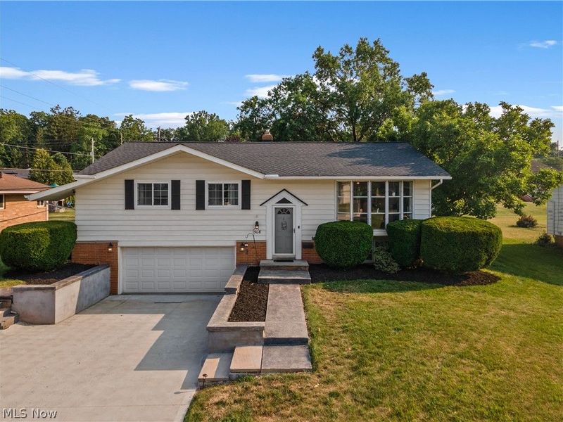 906 Long Ridge Drive, Seven Hills, OH 44131 Photo 3