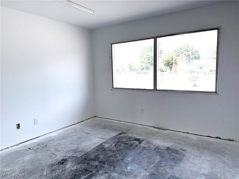 21055 Lorain Road, Cleveland, OH 44126 Photo 11
