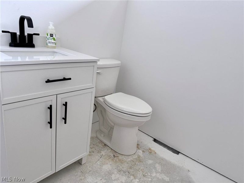 21055 Lorain Road, Cleveland, OH 44126 Photo 14