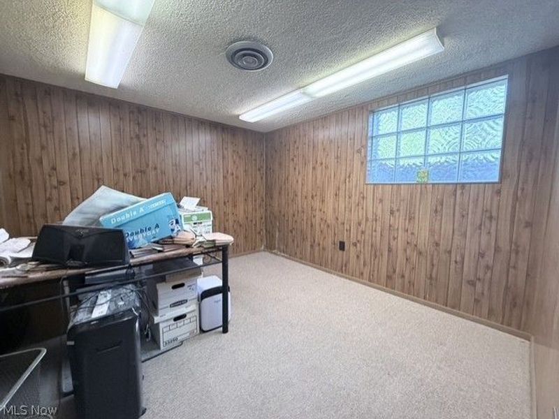 21055 Lorain Road, Cleveland, OH 44126 Photo 30