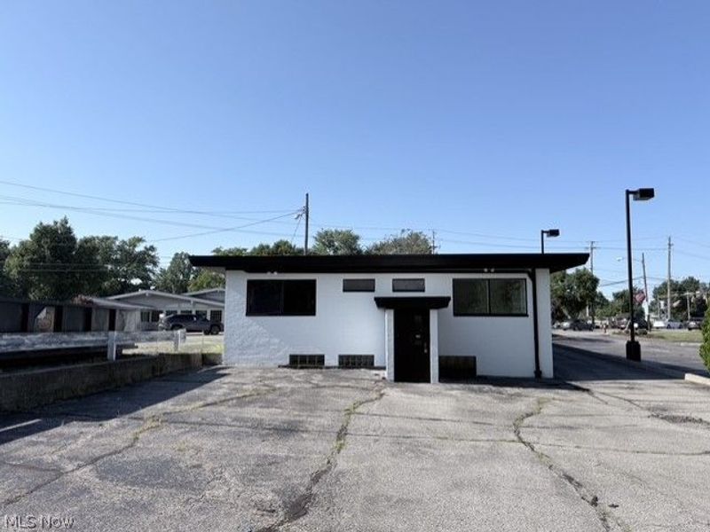 21055 Lorain Road, Cleveland, OH 44126 Photo 36