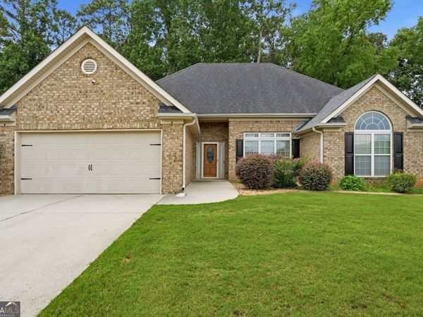 120 St Margrit Circle, Stockbridge, GA 30281