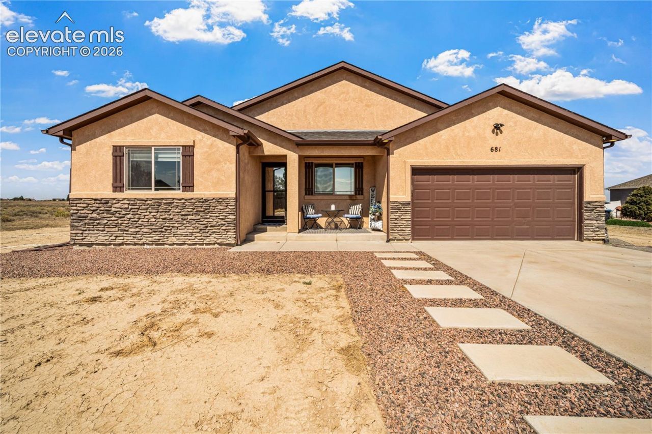 681 E Longsdale Drive, Pueblo West, CO 81007 Main Photo