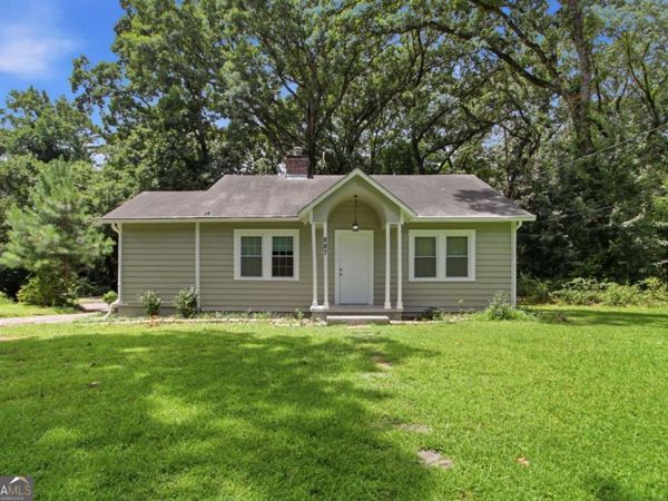 887 Ellis Road, Stone Mountain, GA 30083