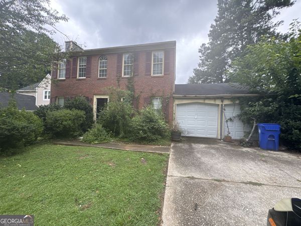 585 Woodcrest Manor Drive, Stone Mountain, GA 30083