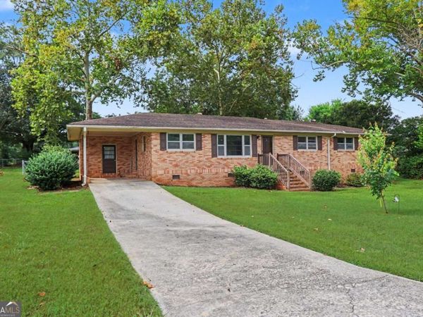 63 Green Street, Royston, GA 30662