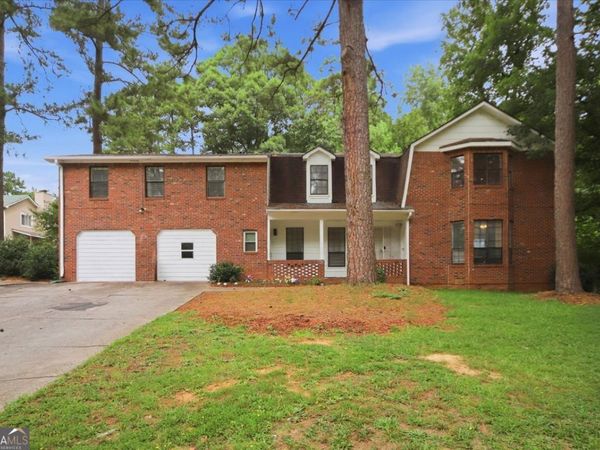 2498 Robinhood Drive, Ellenwood, GA 30294