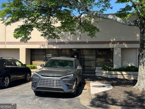 6069 Oakbrook Parkway, Norcross, GA 30093