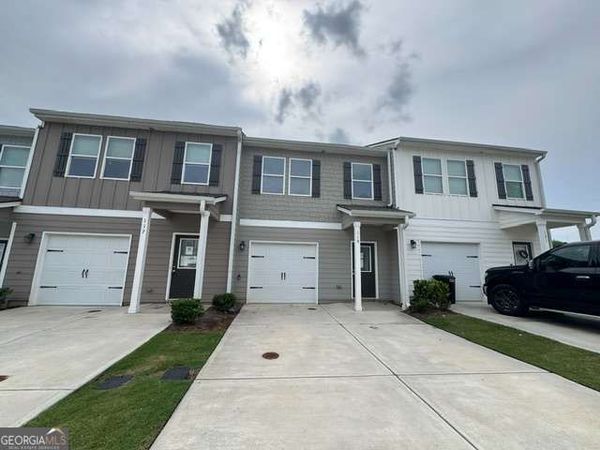 119 Village Green Drive, Adairsville, GA 30103